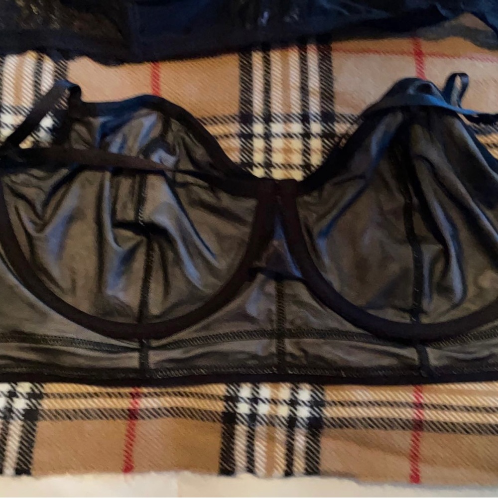Torrid Plus Bras - Picture 3 of 5